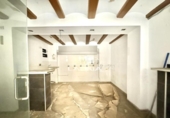 263m² commercial premises for sale in Valencia, in the area of Trinidad, Calle de Almazora photo