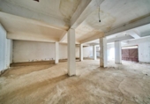 154m² commercial premises for sale in Baza, Plaza Mayor photo