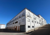 Local comercial en venta con 2030m² en Monesterio, Ronda de Fuentes de León foto