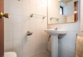 38m² commercial premises for sale in Madrid, in the area of Peñagrande, Calle de Santiago de Compostela photo