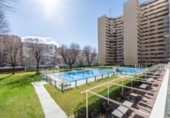 38m² commercial premises for sale in Madrid, in the area of Peñagrande, Calle de Santiago de Compostela photo