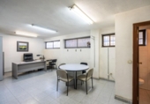 38m² commercial premises for sale in Madrid, in the area of Peñagrande, Calle de Santiago de Compostela photo