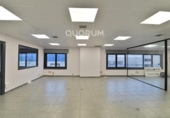 1375m² entrepôt industriel pour vente à Derio, Calle de Ugaldeguren photo