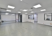 1375m² entrepôt industriel pour vente à Derio, Calle de Ugaldeguren photo