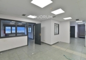 1375m² entrepôt industriel pour vente à Derio, Calle de Ugaldeguren photo