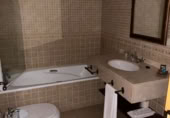 Hotel en venta con 1500m² en Simancas, Calle Luis Antonio Conde foto