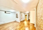 89m² office for sale in Alicante, Calle del Capitán Segarra photo