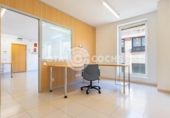 174m² bureau pour vente à Reus, dans le quartier de Mercat Central, Carrer Selva del Camp photo