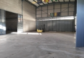 Nave Industrial en alquiler con 1900m² en Dos Hermanas foto