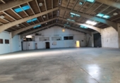 Nave Industrial en alquiler con 1900m² en Dos Hermanas foto
