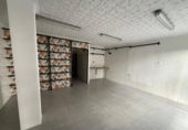 Local comercial en venta con 53m² en Sevilla, en la zona de Barriada Pino Montano foto