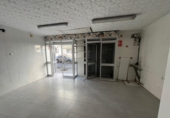 Local comercial en venta con 53m² en Sevilla, en la zona de Barriada Pino Montano foto