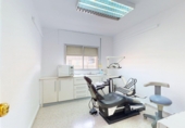 Oficina en alquiler con 150m² en Dos Hermanas, en la zona de Montequinto foto