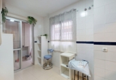 Oficina en alquiler con 150m² en Dos Hermanas, en la zona de Montequinto foto