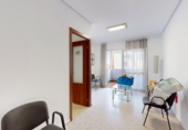 Oficina en alquiler con 150m² en Dos Hermanas, en la zona de Montequinto foto