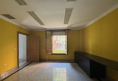 160m² commercial premises for sale in Valladolid, in the area of University photo