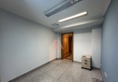 160m² commercial premises for sale in Valladolid, in the area of University photo