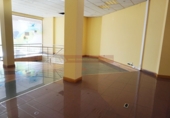 Local comercial en alquiler con 175m² en Logroño foto