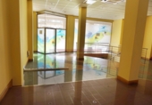 Local comercial en alquiler con 175m² en Logroño foto