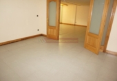 Local comercial en alquiler con 175m² en Logroño foto