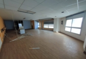 554m² bureau pour location à Barberà del Vallès photo