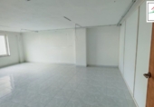 136m² locaux commerciaux pour vente à Narón, dans le quartier de Longras photo