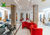 Local comercial en venta con 193m² en Granada, en la zona de Barrio del Hospital Real, Avenida del Hospicio foto