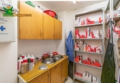 Local comercial en venta con 193m² en Granada, en la zona de Barrio del Hospital Real, Avenida del Hospicio foto