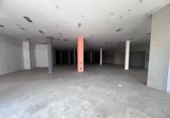 654m² commercial premises for sale in Dos Hermanas, Calle Churruca photo
