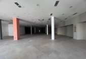 654m² commercial premises for sale in Dos Hermanas, Calle Churruca photo