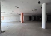 654m² commercial premises for sale in Dos Hermanas, Calle Churruca photo