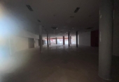 654m² commercial premises for sale in Dos Hermanas, Calle Churruca photo