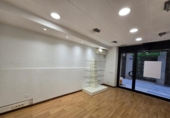79m² locaux commerciaux pour vente à Manresa, dans le quartier de Vic - Remei, Carrer Sant Joan Baptista de la Salle photo