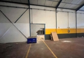 350m² warehouse for sale in El Campón photo