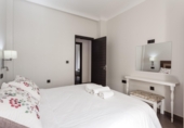 Edifici
en venda
amb 385m² a Granada, Centro foto