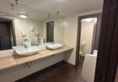Restaurante en venta con 600m² en Madrid, en la zona de Almenara, Avenida de Asturias foto