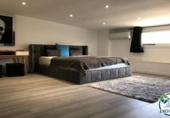 Local comercial en venta con 190m² en Roses, Carrer de Manuel de Falla foto