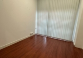 100m² offices for rent in Cornellà de Llobregat photo