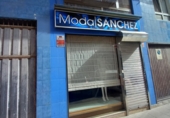 Local comercial en venta con 68m² en Torrelavega, Centro foto