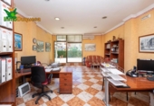 Local comercial
en venda
amb 61m² a Granada, a la zona de Barri de Sant Antón, Avenida Fernando de los Ríos foto
