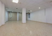 119m² commercial premises for sale in Granada, Calle Matilde Cantos photo