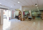 119m² commercial premises for sale in Granada, Calle Matilde Cantos photo