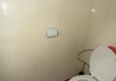 75m² commercial premises for sale in Sabadell, Carrer de l'Alcalde Ribé photo