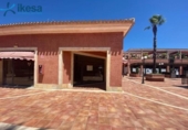 Local comercial en venta con 63m² en Isla Cristina, Avenida del Deporte foto