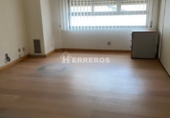Oficina en alquiler con 250m² en Logroño foto