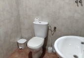 Local comercial en alquiler con 93m² en El Carbayu foto