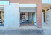128m² commercial premises for sale in Mora de Ebro, Calle Passeig del Pont, 9 photo