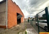 302m² warehouse industrial for sale in Barreda photo