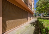 153m² commercial premises for sale in Granada, Calle Julio Moreno Dávila photo