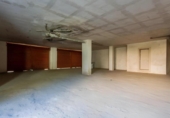 153m² commercial premises for sale in Granada, Calle Julio Moreno Dávila photo